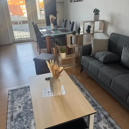 Charmante Altbauwohnung Im Zentrum Von Detmold, Paula *